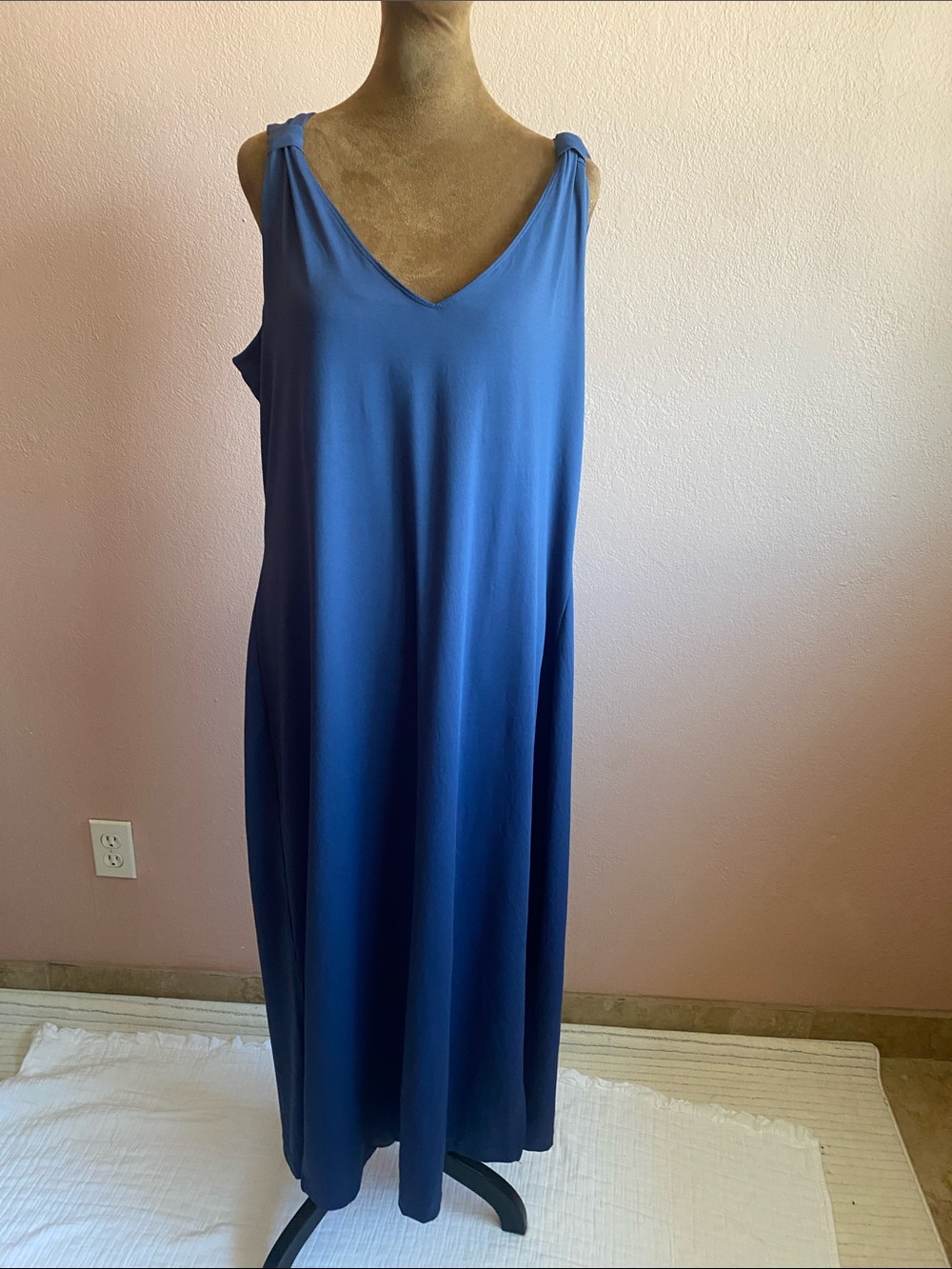 COLUMBIA Blue Sleeveless V-Neck Maxi Dress